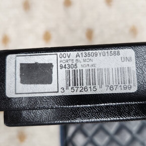 Chanel Diamond-quilted CC Caviar zip-around Wallet - Picture 9 of 9